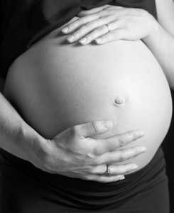 Peligro en los embarazos por el uso de los móviles